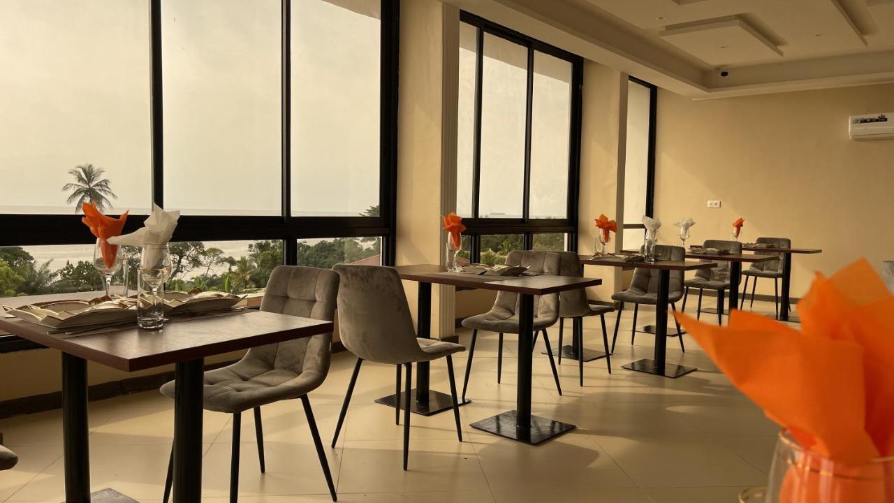 Sky Kenako Hotel Kribi Extérieur photo
