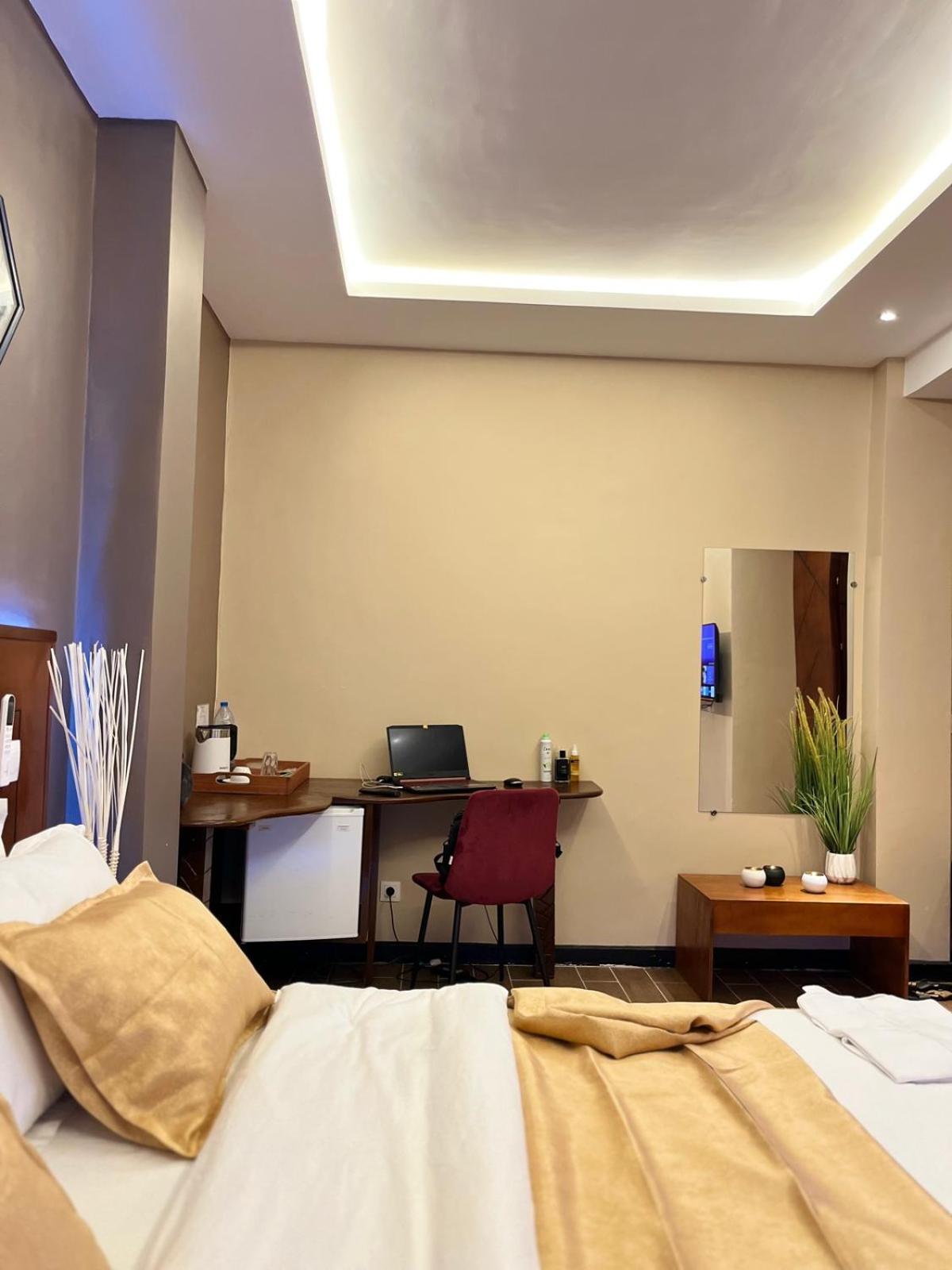 Sky Kenako Hotel Kribi Extérieur photo